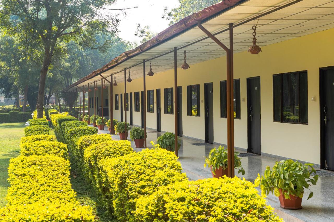 Narmada Hills Resort Godarpura Exterior foto