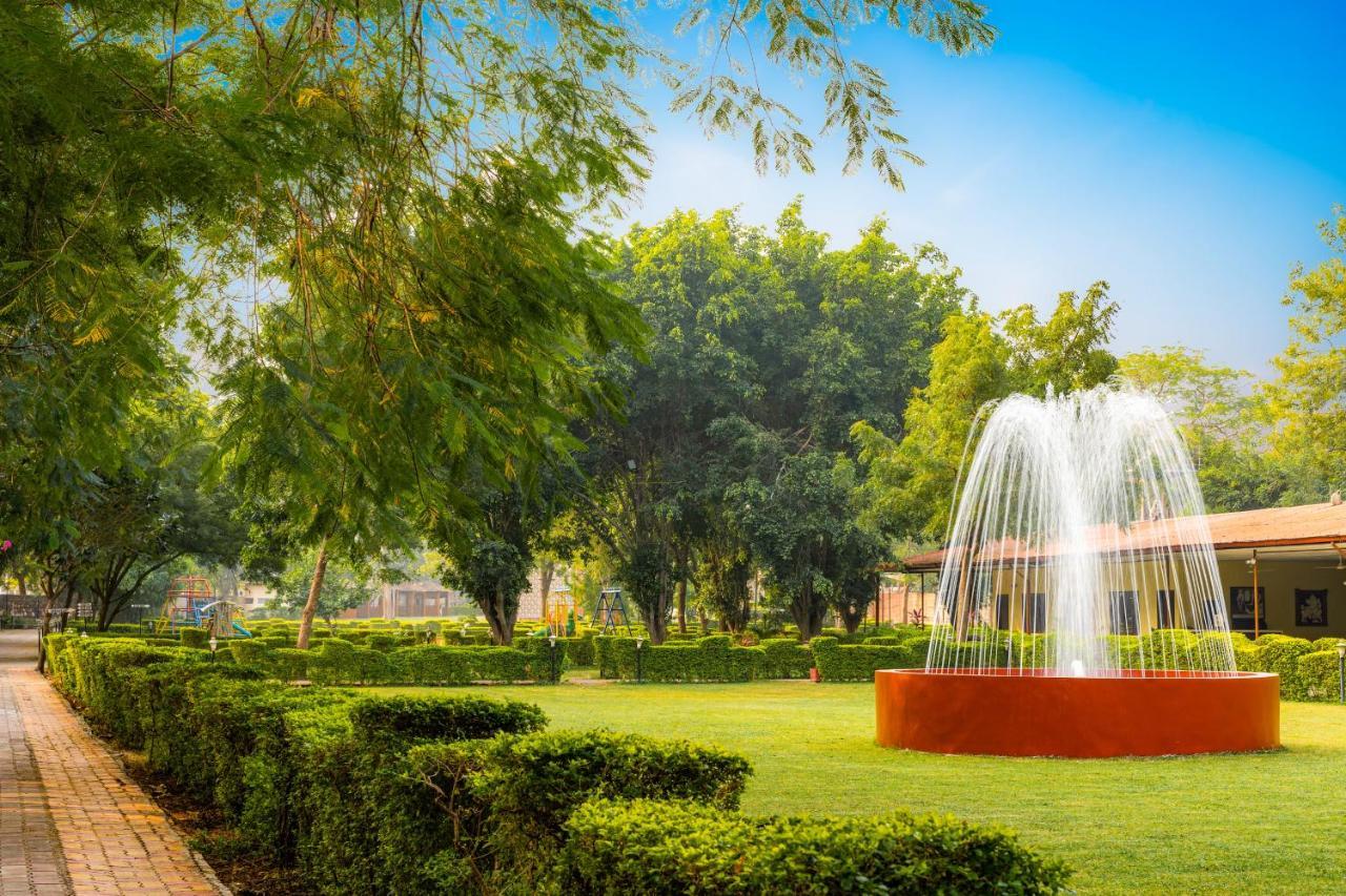 Narmada Hills Resort Godarpura Exterior foto